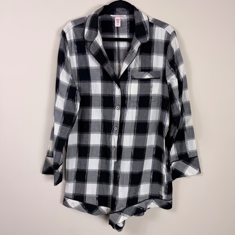 Victoria's Secret Black & White Plaid Pajama Top
